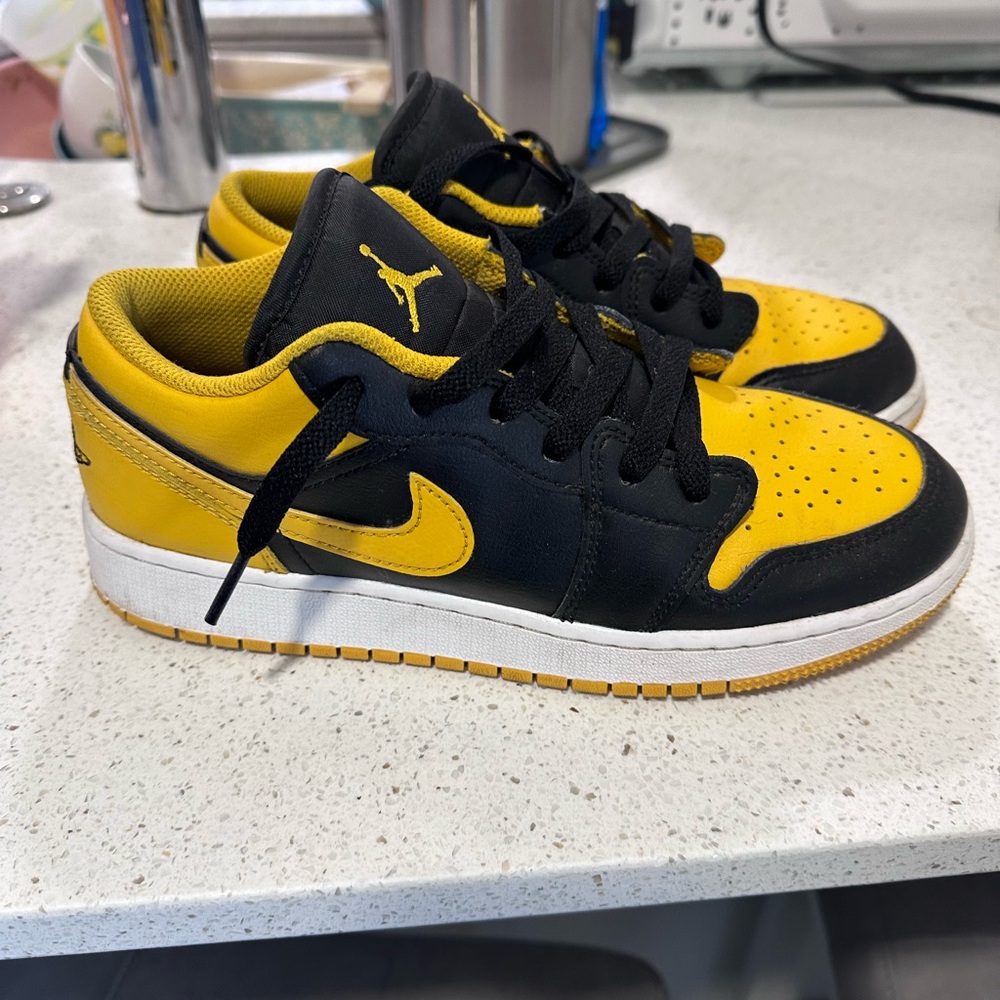 Nike Air Jordan 1 Low Black and Yellow “Yellow Ochre”